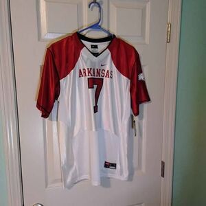 Nike Youth Arkansas Razorbacks #7 football jersey, Sz XL/20 NEW WITH TAG  (J-73)